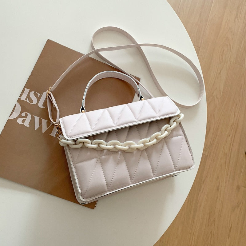 Vienna Women's Quilted Handbag – Chunky Chain Handle Design 2