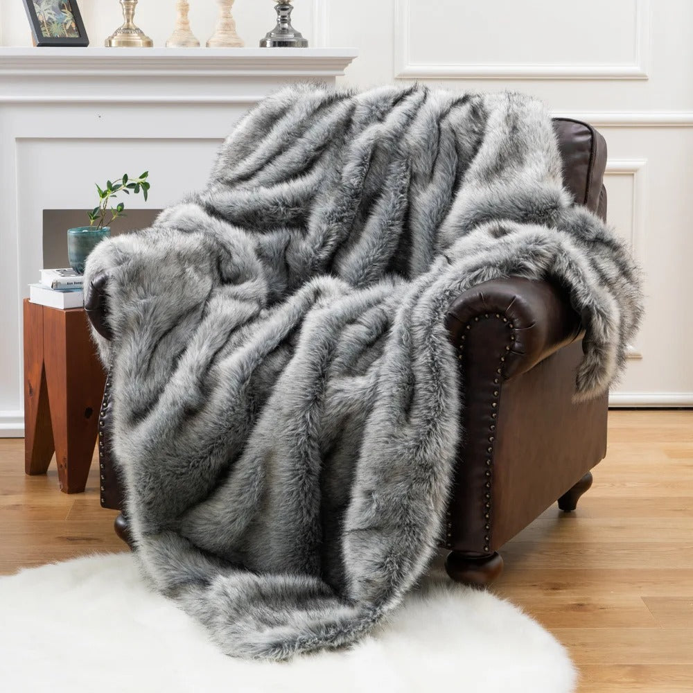 VOS Faux Fur Throw Blanket – Luxurious Softness for Home-5
